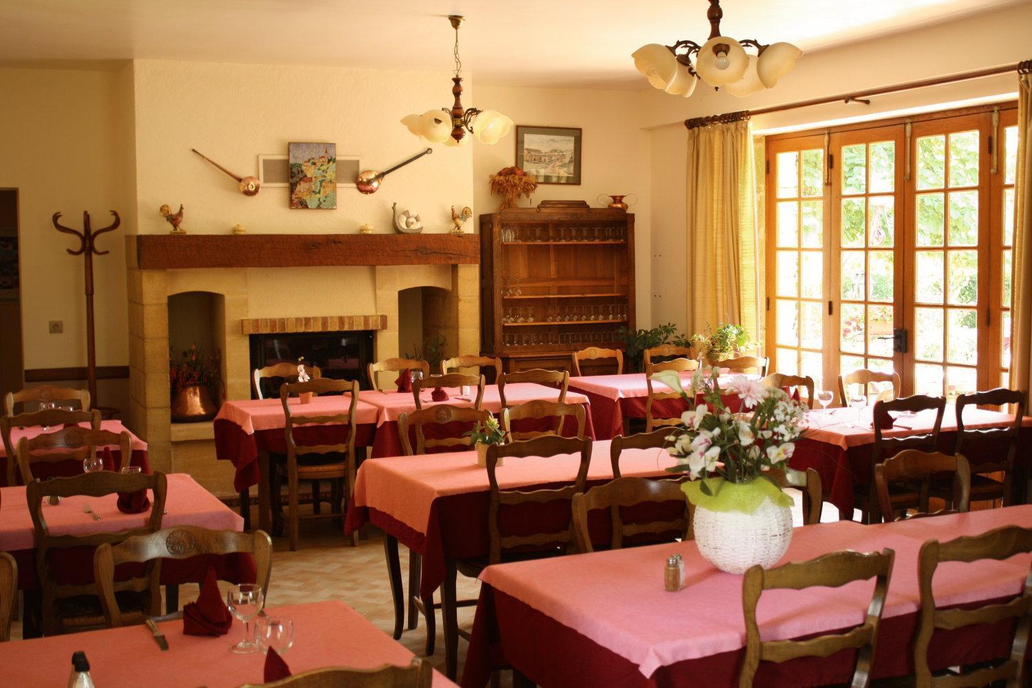 Hôtel Chastrusse Nadaillac-de-Rouge Exterior foto