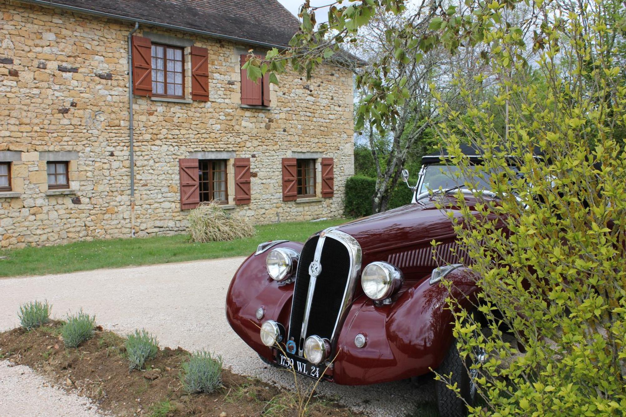 Hôtel Chastrusse Nadaillac-de-Rouge Exterior foto